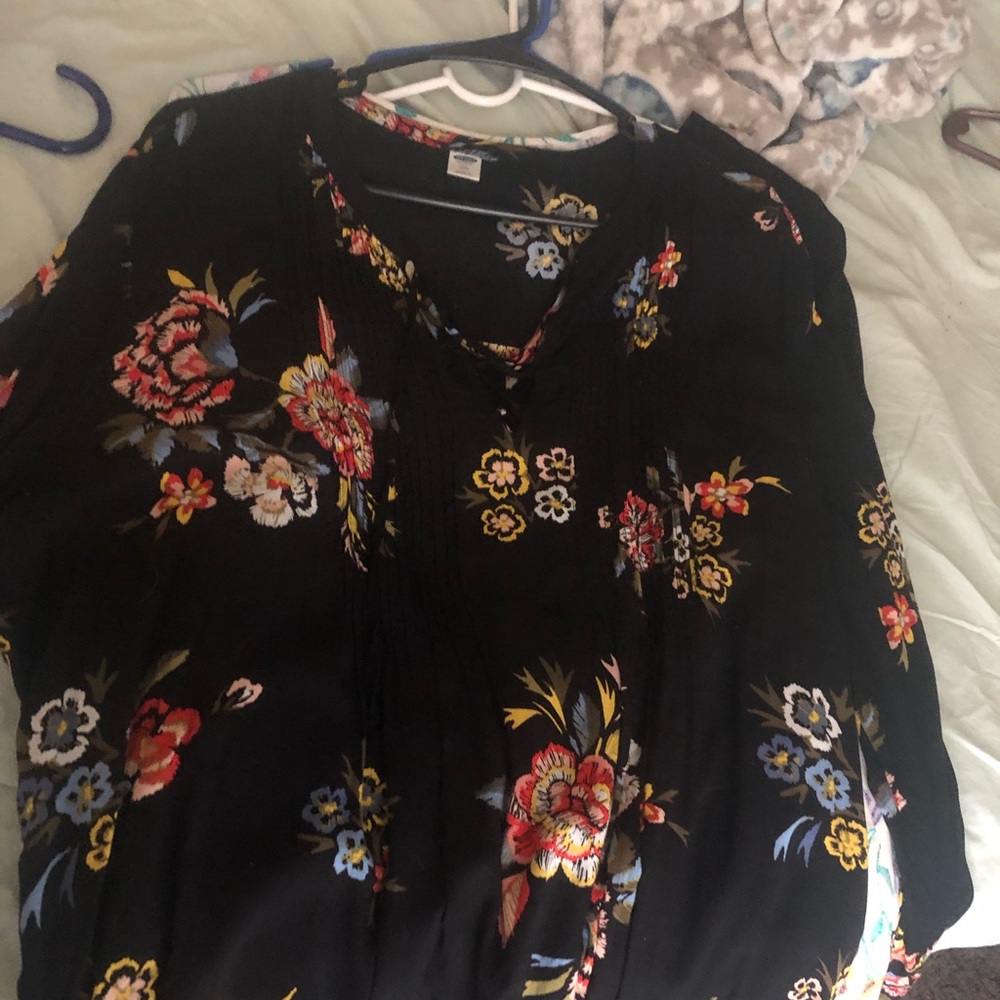 Old navy long sleeve blouse